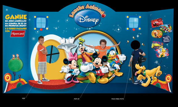 TOTEM_PHOTO_WAL_MART